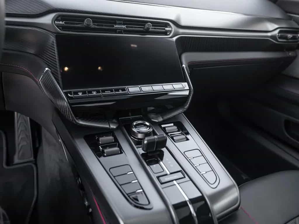 Aston Martin Vanquish | Full Satin Carbon | Titan Auspuff 01/2025-photo-24