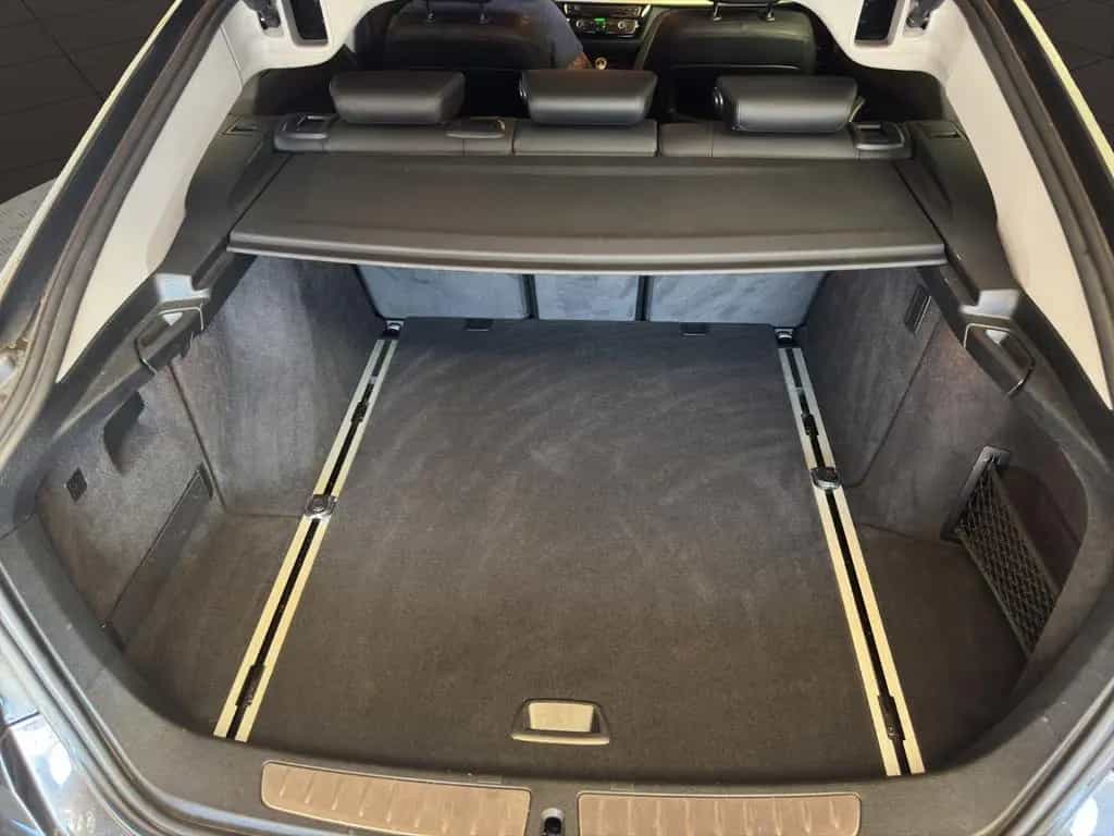 BMW 3 Series 320i Gran Turismo Advantage LED/NAVI/PDC/LEDER 03/2017-photo-11