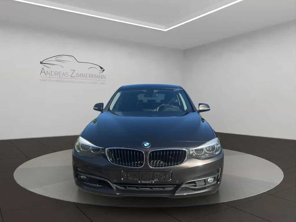 BMW 3 Series 320i Gran Turismo Advantage LED/NAVI/PDC/LEDER 03/2017-photo-6