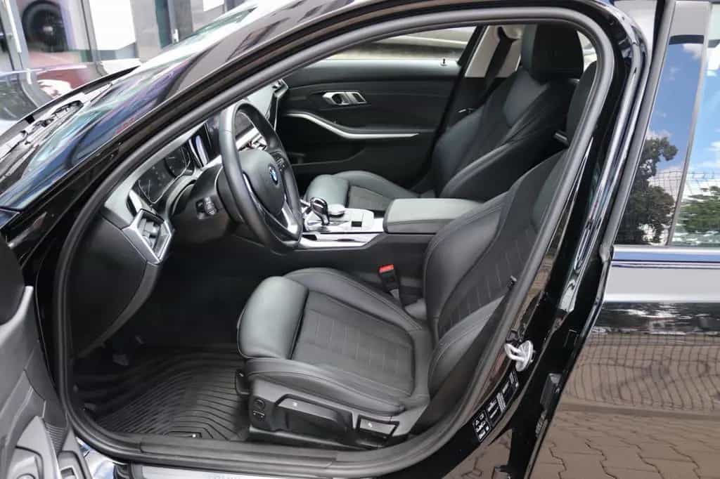 BMW 320 d xDrive Touring SportLine ShadowLine Head Up 11/2020-photo-13