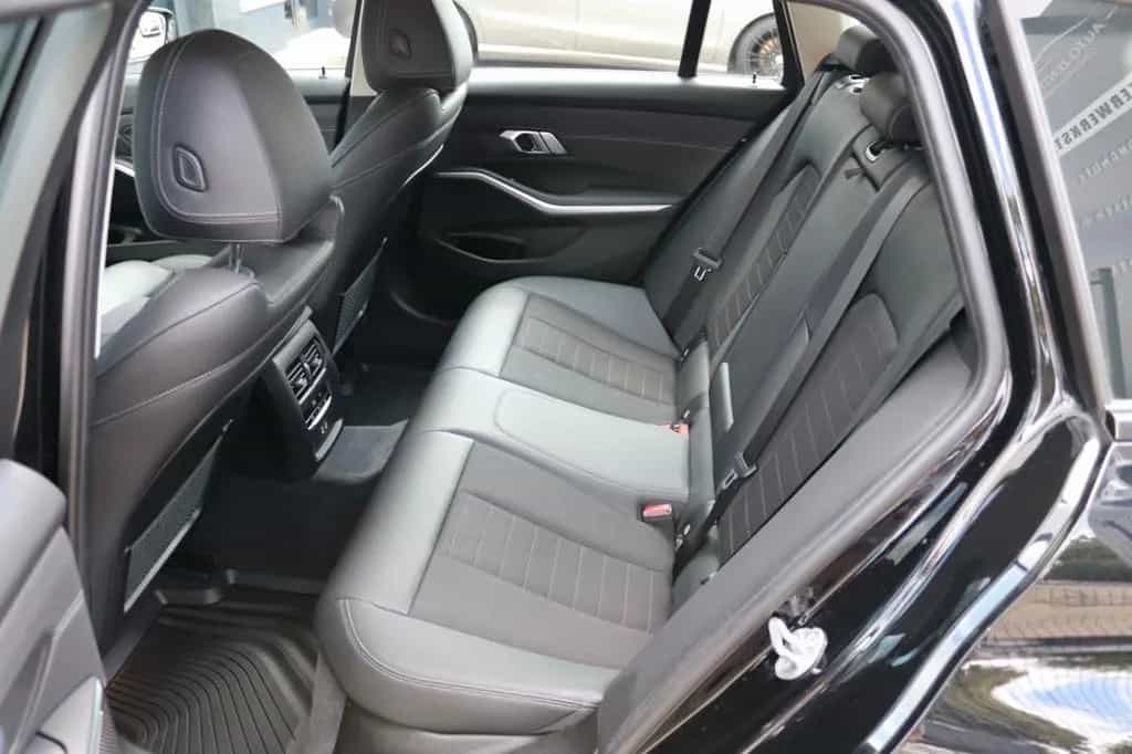 BMW 320 d xDrive Touring SportLine ShadowLine Head Up 11/2020-photo-16