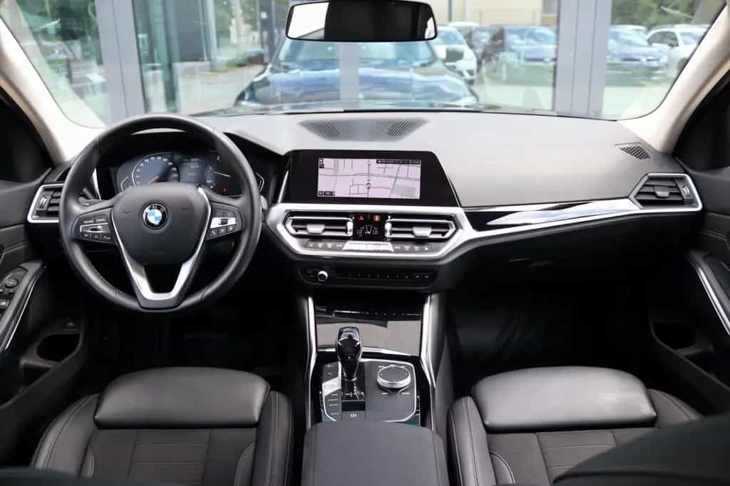 BMW 320 d xDrive Touring SportLine ShadowLine Head Up 11/2020-photo-17