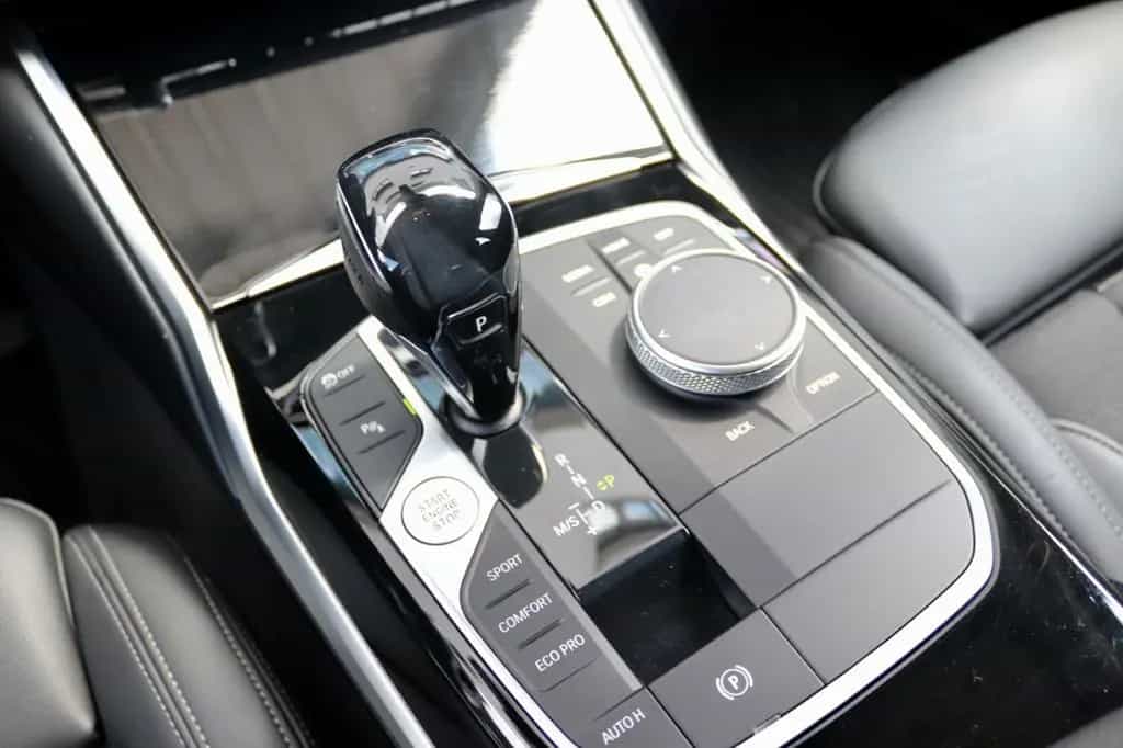 BMW 320 d xDrive Touring SportLine ShadowLine Head Up 11/2020-photo-21