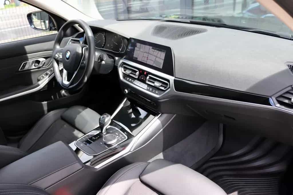 BMW 320 d xDrive Touring SportLine ShadowLine Head Up 11/2020-photo-24