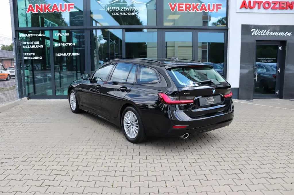 BMW 320 d xDrive Touring SportLine ShadowLine Head Up 11/2020-photo-4