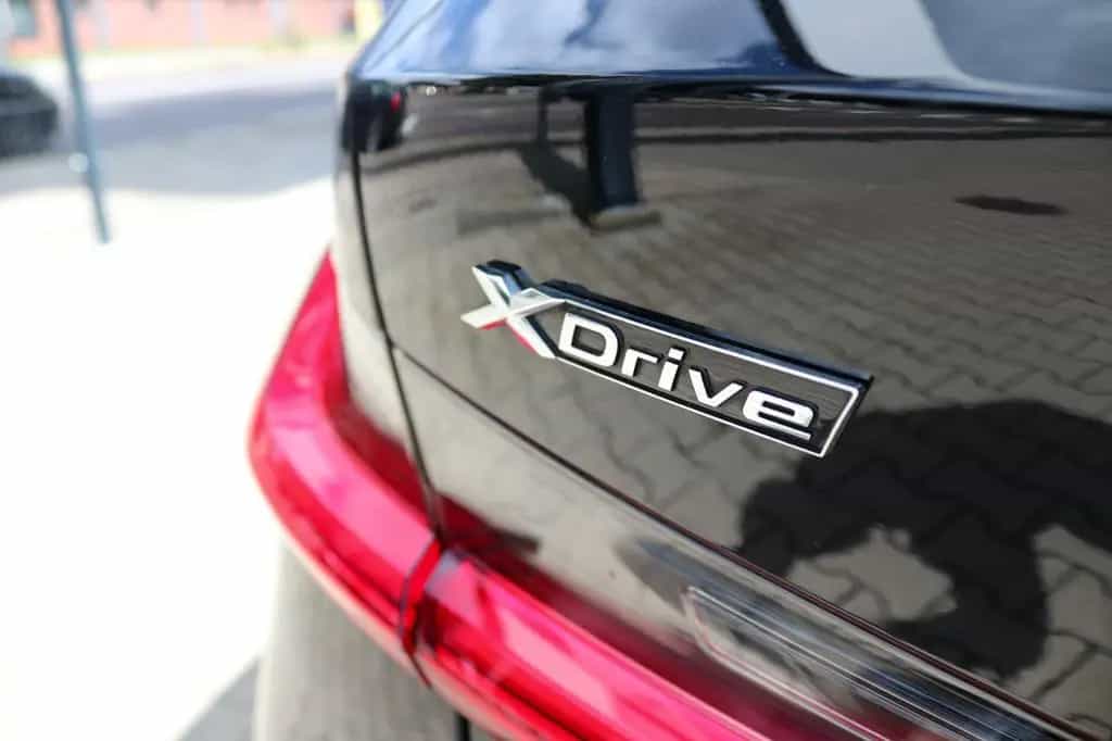 BMW 320 d xDrive Touring SportLine ShadowLine Head Up 11/2020-photo-8
