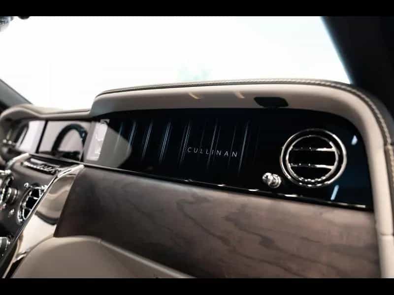 Rolls-Royce Cullinan Provenance 2 Year Warranty &  Service 12/2024-photo-13