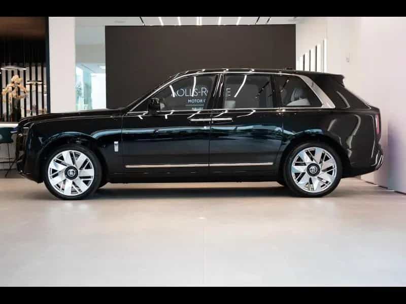 Rolls-Royce Cullinan Provenance 2 Year Warranty &  Service 12/2024-photo-2
