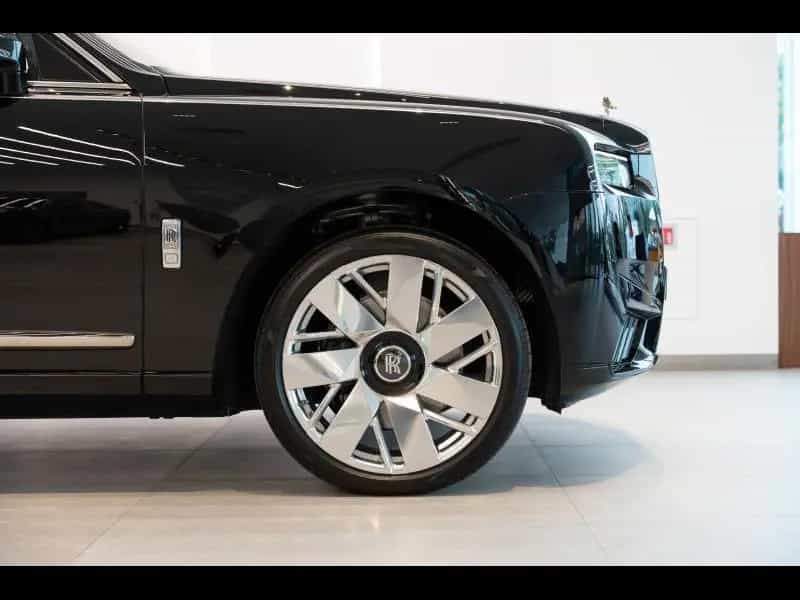 Rolls-Royce Cullinan Provenance 2 Year Warranty &  Service 12/2024-photo-6