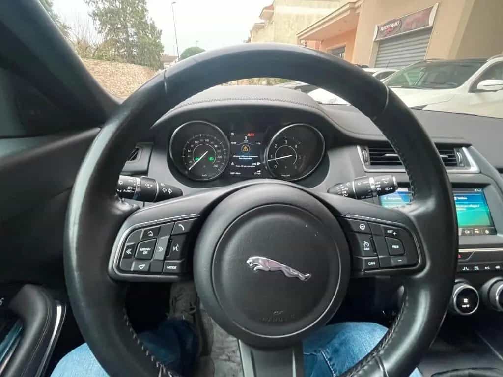 Jaguar E-Pace 2.0D 150 CV S 11/2018-photo-8