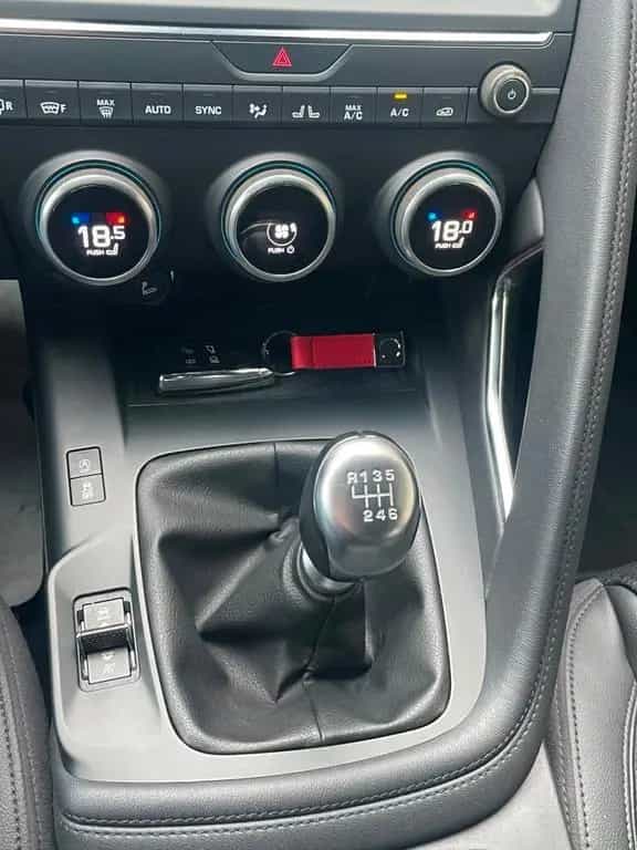 Jaguar E-Pace 2.0D 150 CV S 11/2018-photo-9