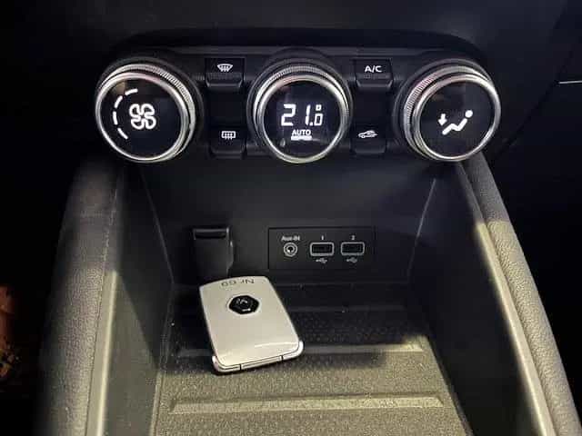 Renault Captur II Intens +LED +AHK +4Season +Kamera 08/2020-photo-19
