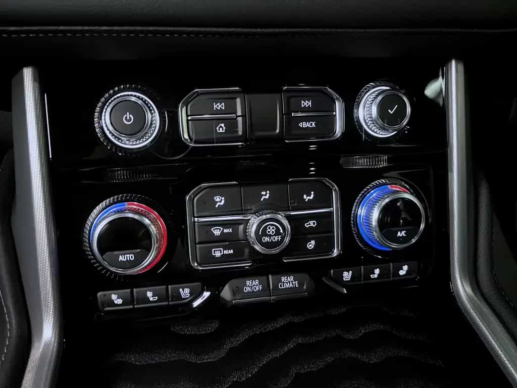 GMC Yukon Denali 6,2L V8 null-photo-12