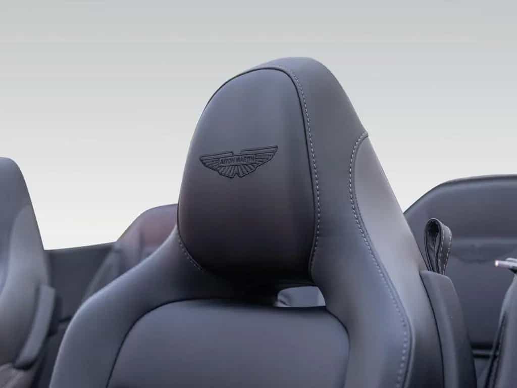 Aston Martin DB12 Volante | Onyx Black | Duotone Interieur 02/2026-photo-16