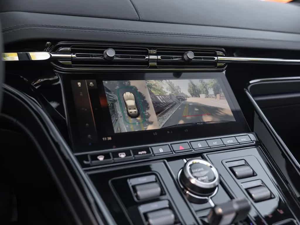 Aston Martin DB12 Volante | Onyx Black | Duotone Interieur 02/2026-photo-24