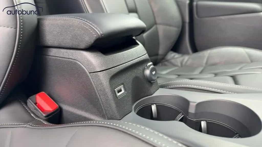 DS Automobiles DS3 1,2 PT 130 Automatik Alu HUD KA LED Link NAV 07/2024-photo-26