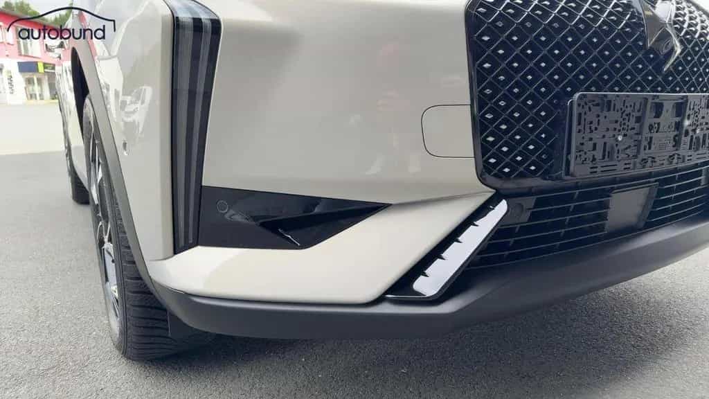 DS Automobiles DS3 1,2 PT 130 Automatik Alu HUD KA LED Link NAV 07/2024-photo-28