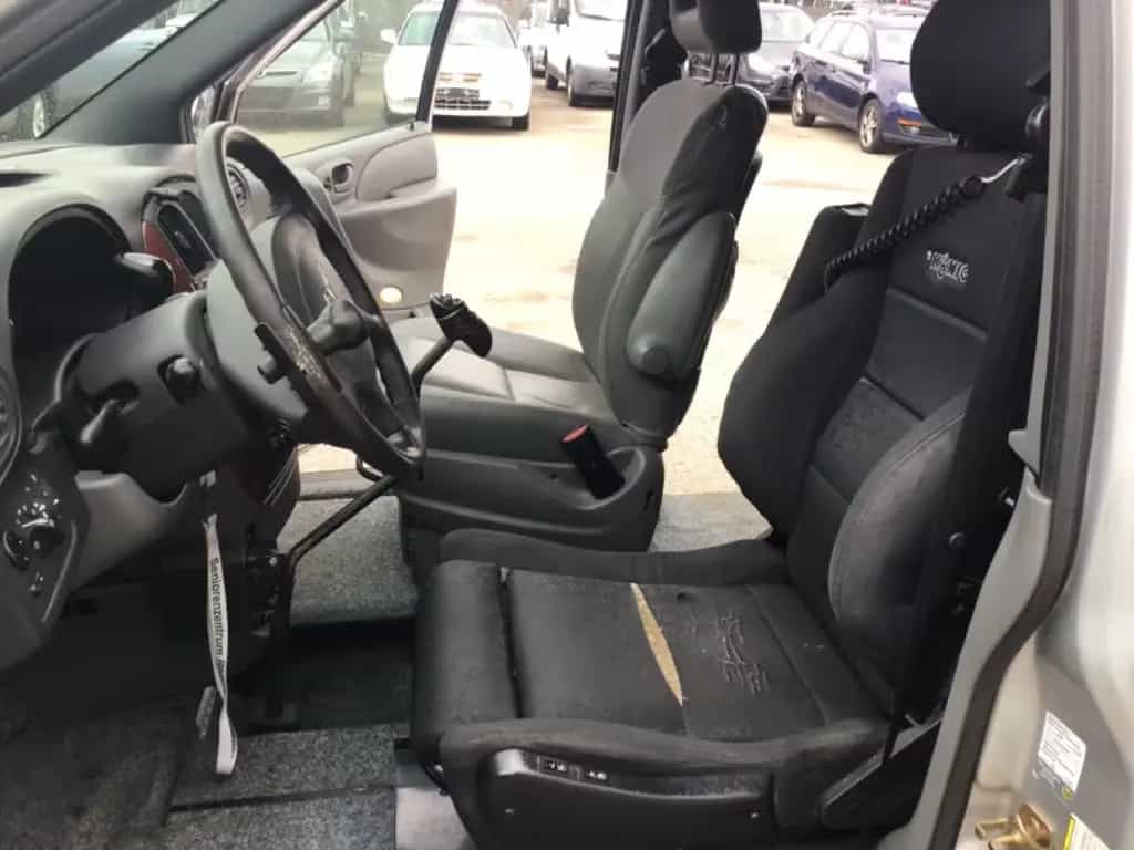 Chrysler Grand Voyager Limited, BEHINDERTENGERECHT 01/2007-photo-12