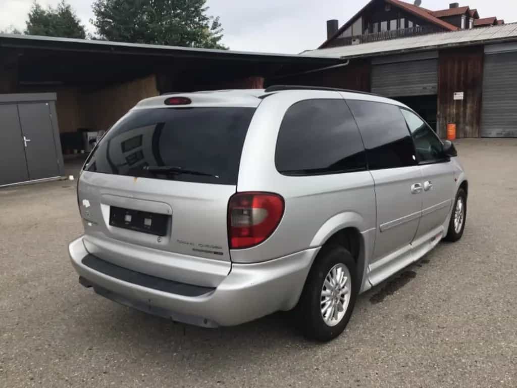 Chrysler Grand Voyager Limited, BEHINDERTENGERECHT 01/2007-photo-3