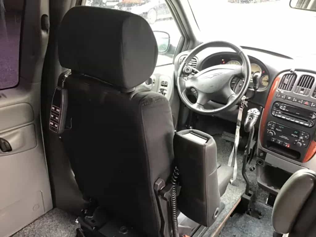 Chrysler Grand Voyager Limited, BEHINDERTENGERECHT 01/2007-photo-6