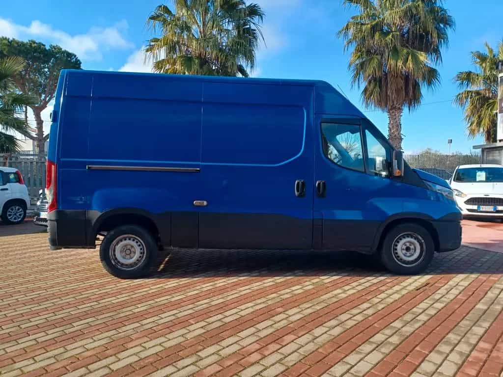 Iveco New Daily 2.3 35S13 . 10/2015-photo-0