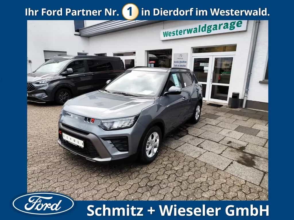 Ssangyong Tivoli Quarz 1,5L AT 4X4 NEUES MODELL, Navi, 01/2025-photo-0