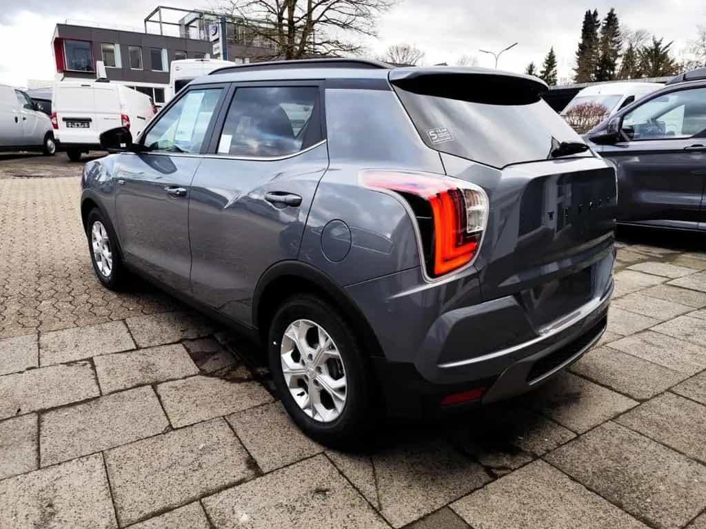 Ssangyong Tivoli Quarz 1,5L AT 4X4 NEUES MODELL, Navi, 01/2025-photo-12