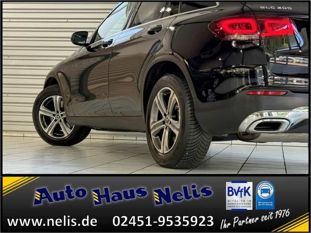 Mercedes-Benz GLC 200 AMG-Line Innen Panorama AHK FACELIFT WiF 10/2019-photo-32
