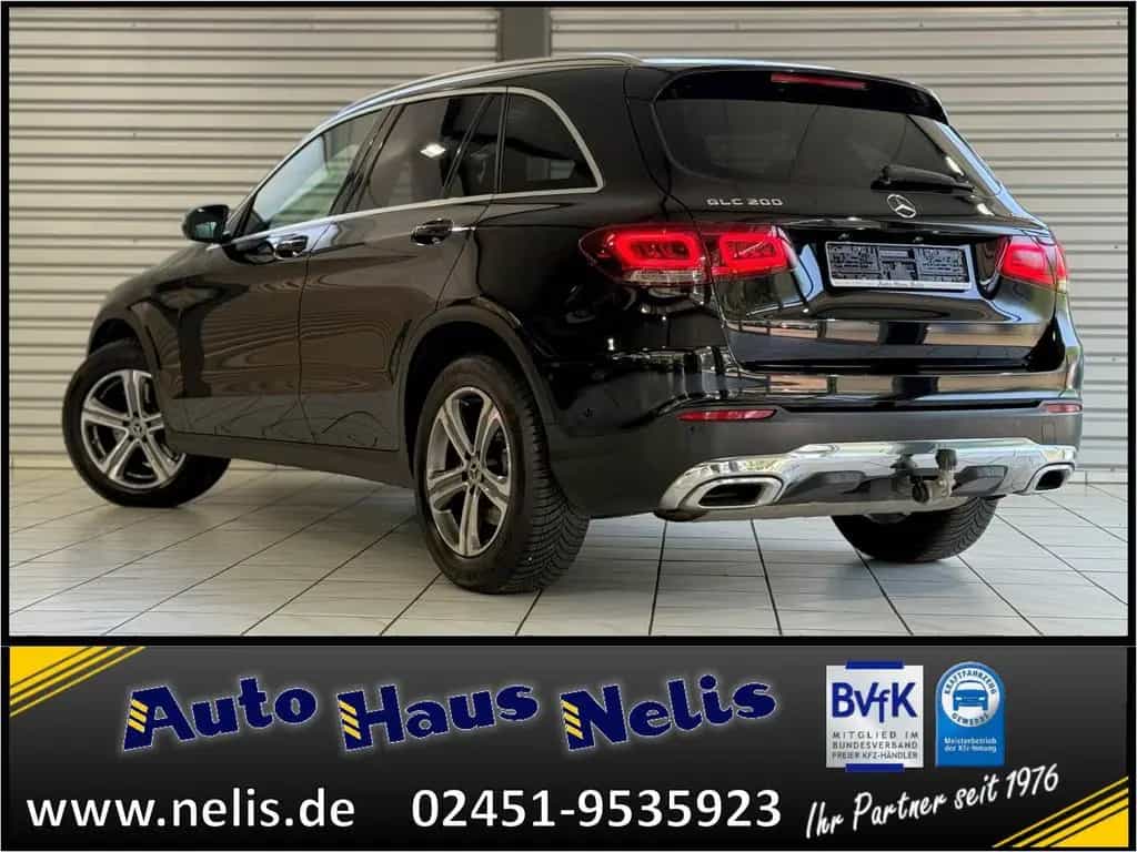 Mercedes-Benz GLC 200 AMG-Line Innen Panorama AHK FACELIFT WiF 10/2019-photo-4