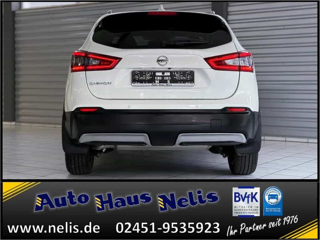 Nissan Qashqai 1,3 DIG-T DCT Tekna 4x2 Keyless LED Navi 01/2019-photo-3