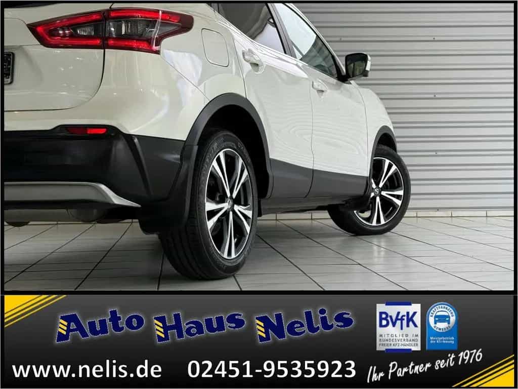 Nissan Qashqai 1,3 DIG-T DCT Tekna 4x2 Keyless LED Navi 01/2019-photo-33