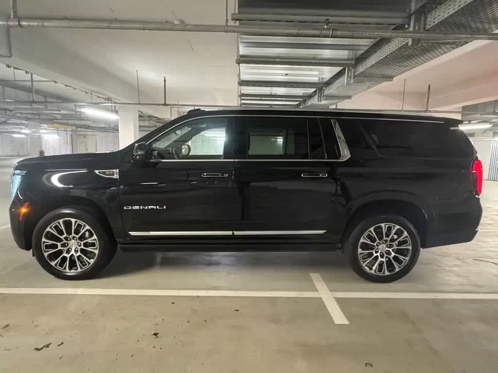 GMC Yukon DENALI XL TURBO+DIESEL+NEW+305HP+FULL null-photo-17