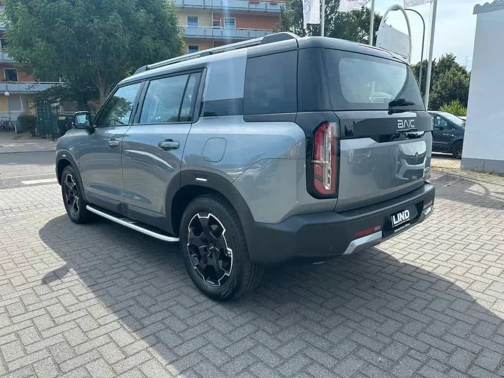 BAIC Alle FARBEN/ BJ30 4WD HEV AUTOM/PANO/LED/360°/KA null-photo-3