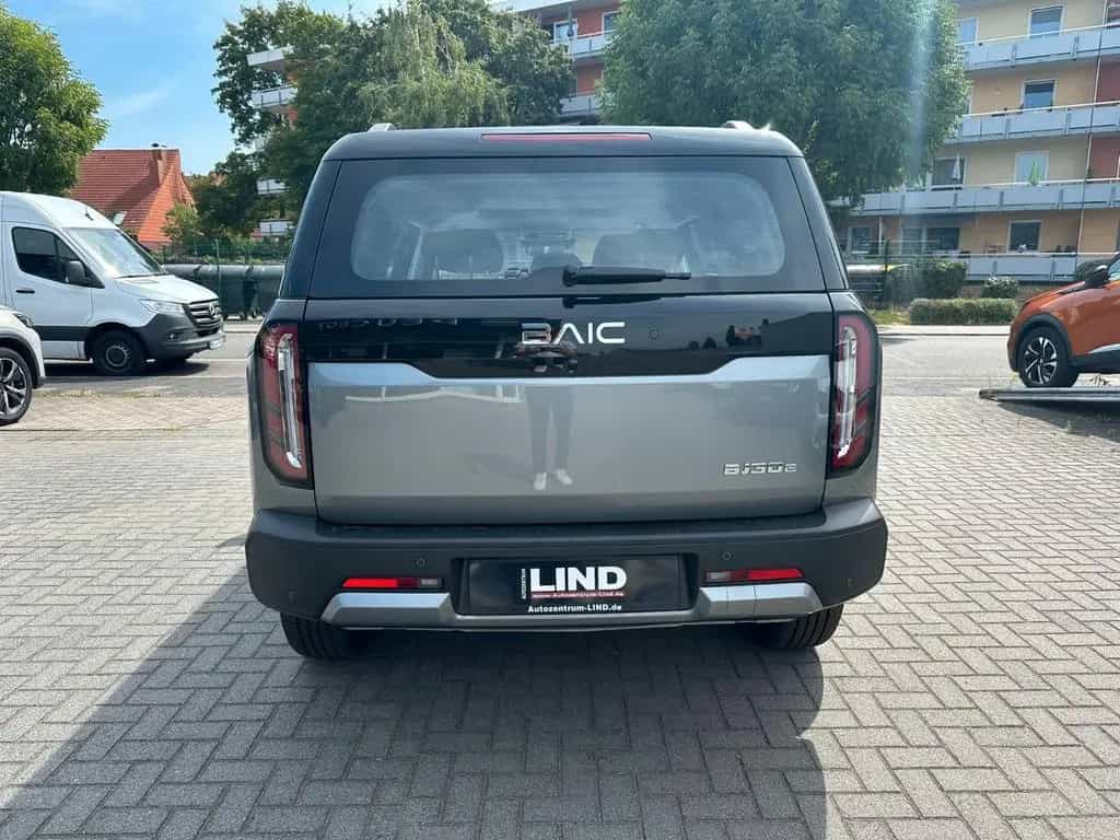 BAIC Alle FARBEN/ BJ30 4WD HEV AUTOM/PANO/LED/360°/KA null-photo-4