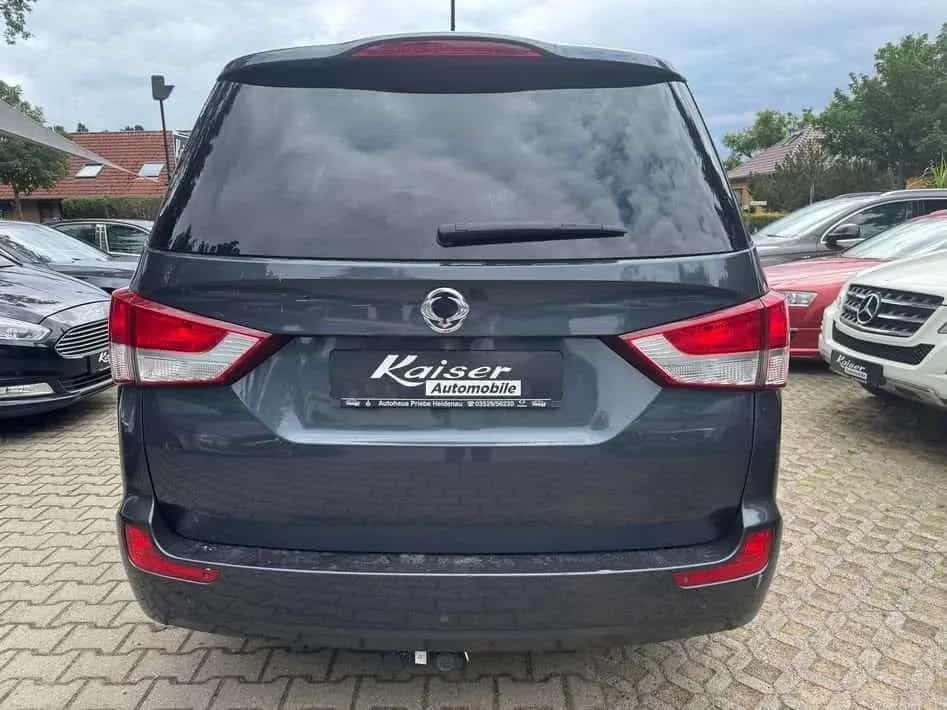 Ssangyong Rodius nur 108TKM-7 Sitzer-Leder-Kamera-Automati 07/2017-photo-5