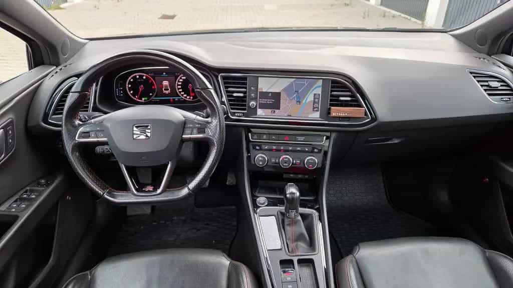 Seat Leon ST 2.0 FR Leder PANORAMA LED 11/2018-photo-9