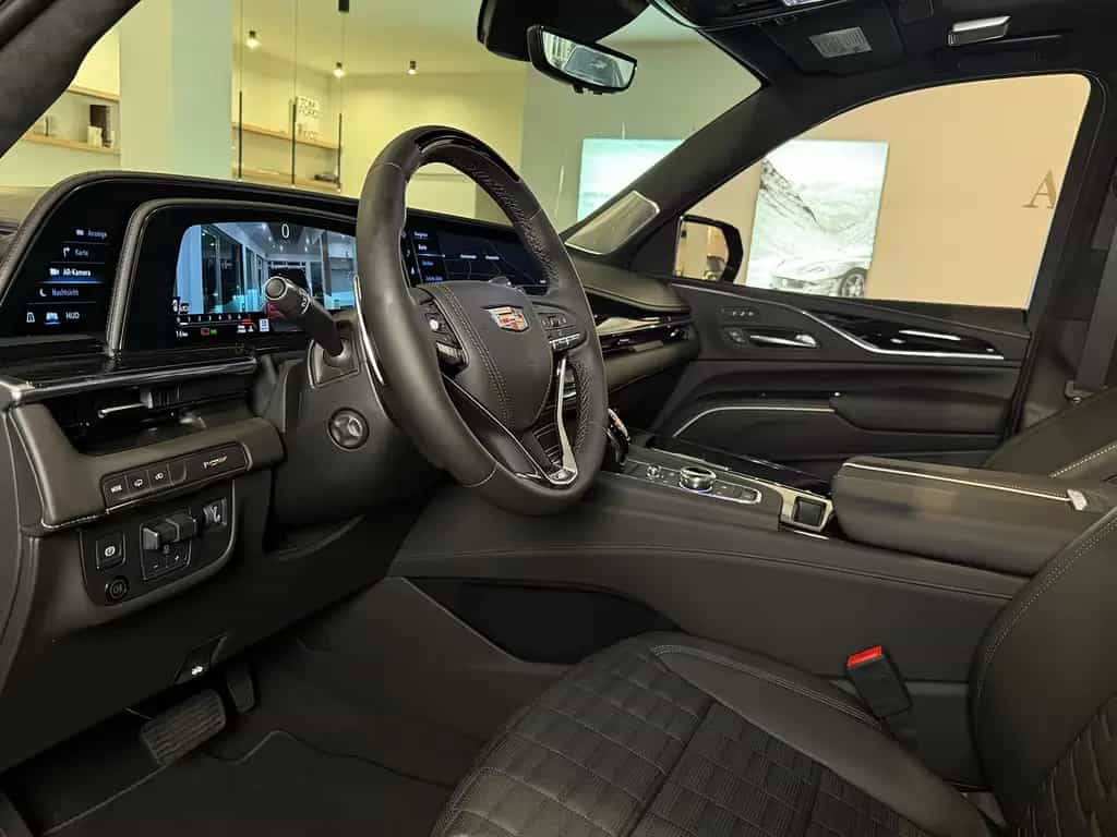 Cadillac Escalade V-Series 2024|6.2 V8 Supercharged|682PS null-photo-15