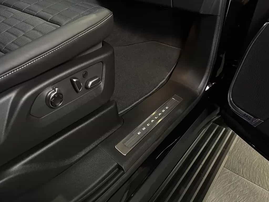 Cadillac Escalade V-Series 2024|6.2 V8 Supercharged|682PS null-photo-27