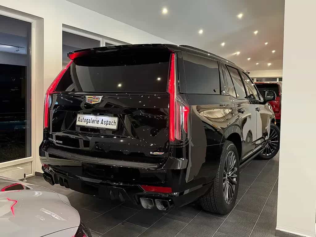 Cadillac Escalade V-Series 2024|6.2 V8 Supercharged|682PS null-photo-4