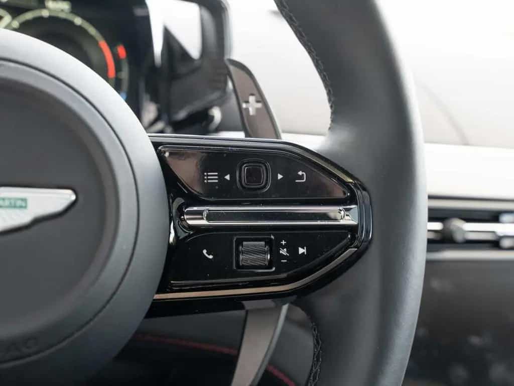 Aston Martin Vanquish Vorführwagen 01/2025-photo-33