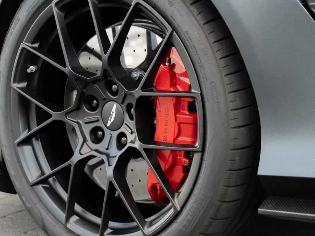 Aston Martin Vanquish Vorführwagen 01/2025-photo-41