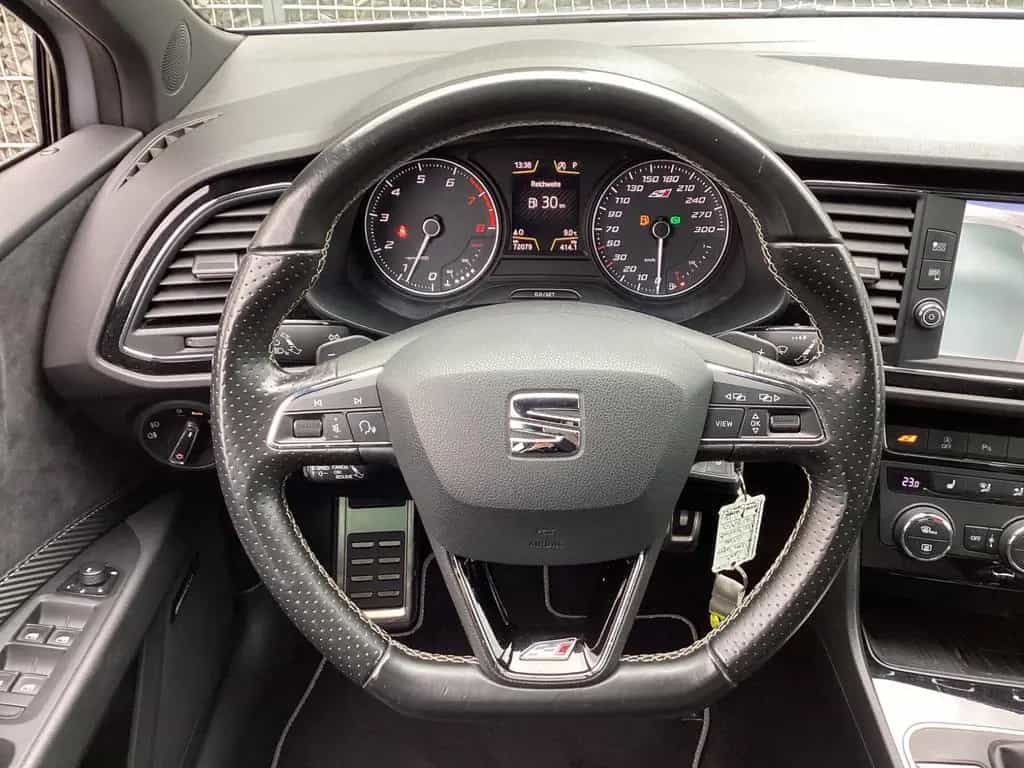 Seat Leon Cupra 300 DSG LED Navi 04/2018-photo-22