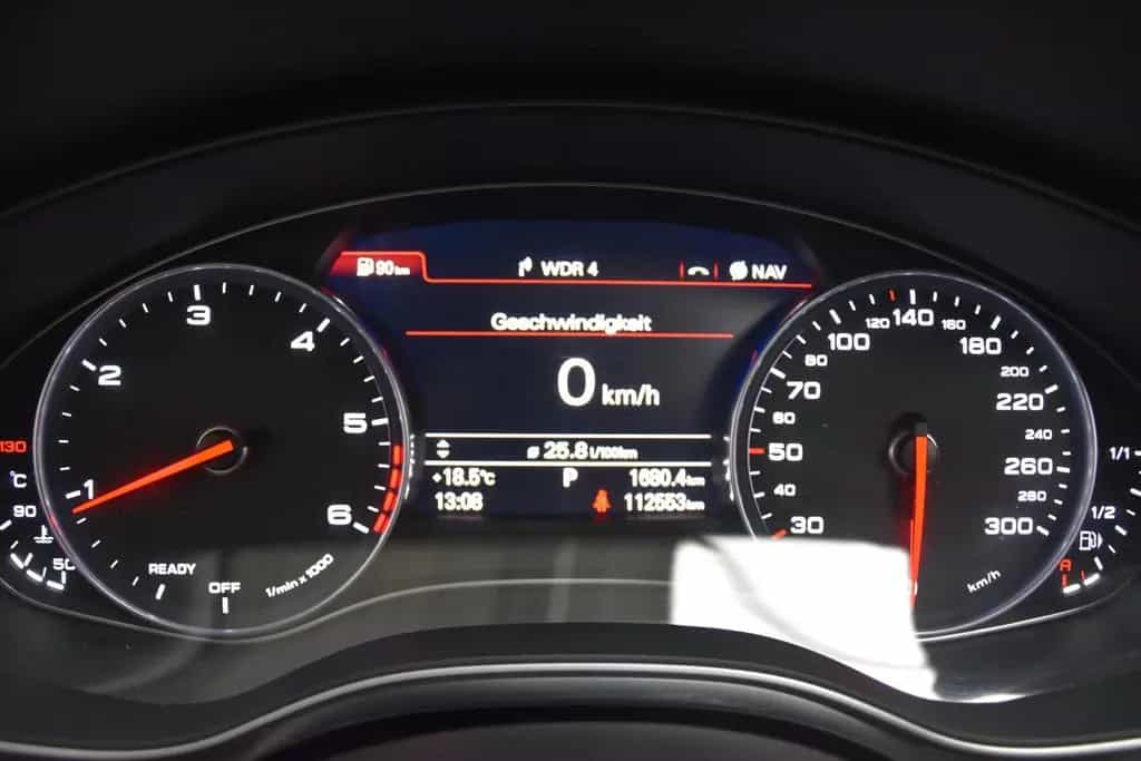 Audi A6 Avant 3.0 TDI Clean MLED Navi Leder SHZ PDC 10/2017-photo-18