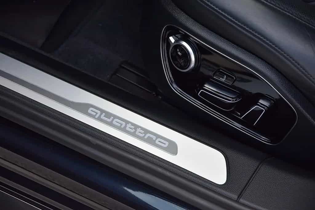 Audi A8 3,0 TDI clean Diesel quattro Tiptronic 08/2019-photo-12