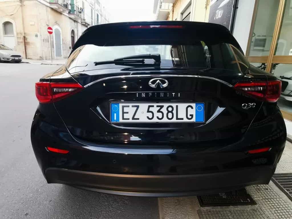 Infiniti Q30 1.5 diesel 110 cv PREMIUM FULL 04/2016-photo-3