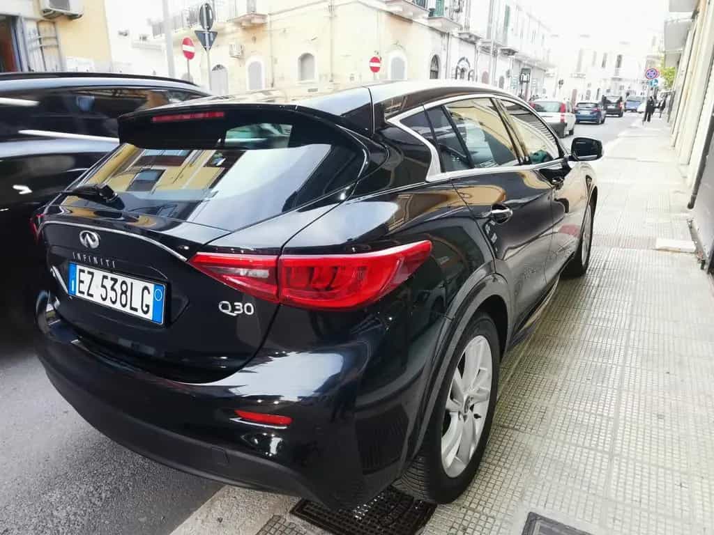 Infiniti Q30 1.5 diesel 110 cv PREMIUM FULL 04/2016-photo-4