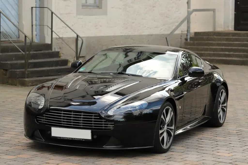 Aston Martin V12 Vantage - aus priv. Sammlung - Inspektion NE 10/2009-photo-1