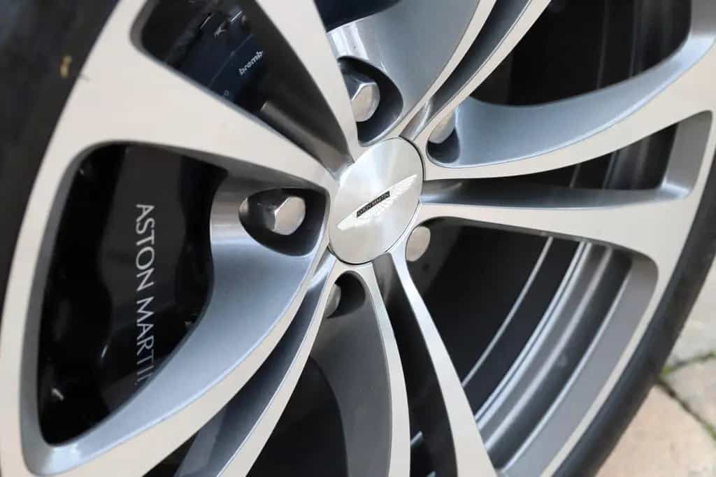 Aston Martin V12 Vantage - aus priv. Sammlung - Inspektion NE 10/2009-photo-10