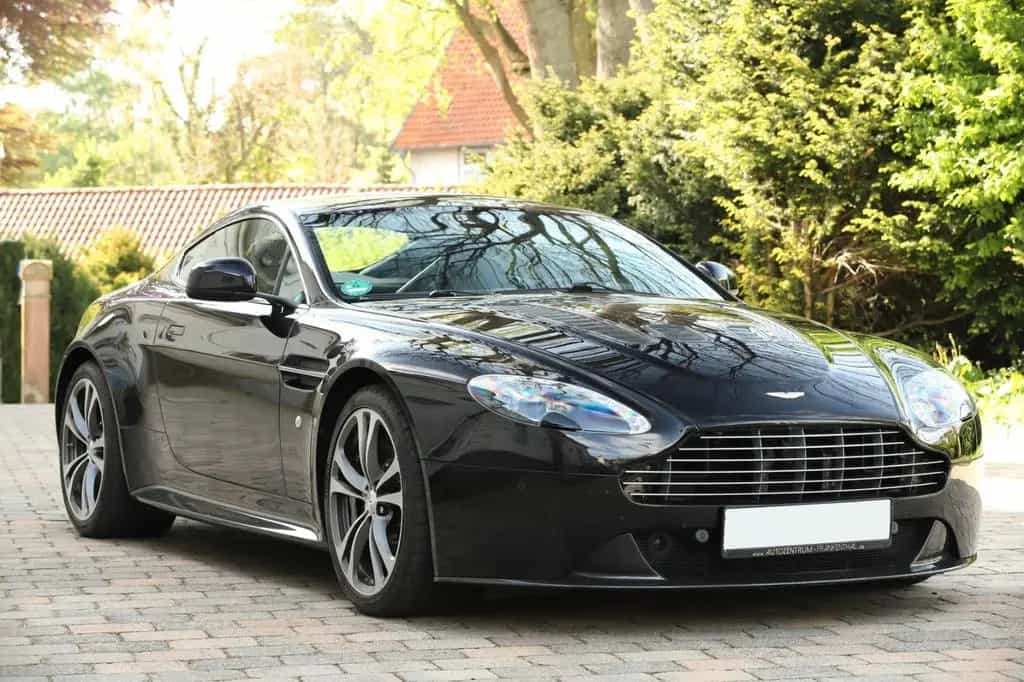 Aston Martin V12 Vantage - aus priv. Sammlung - Inspektion NE 10/2009-photo-2