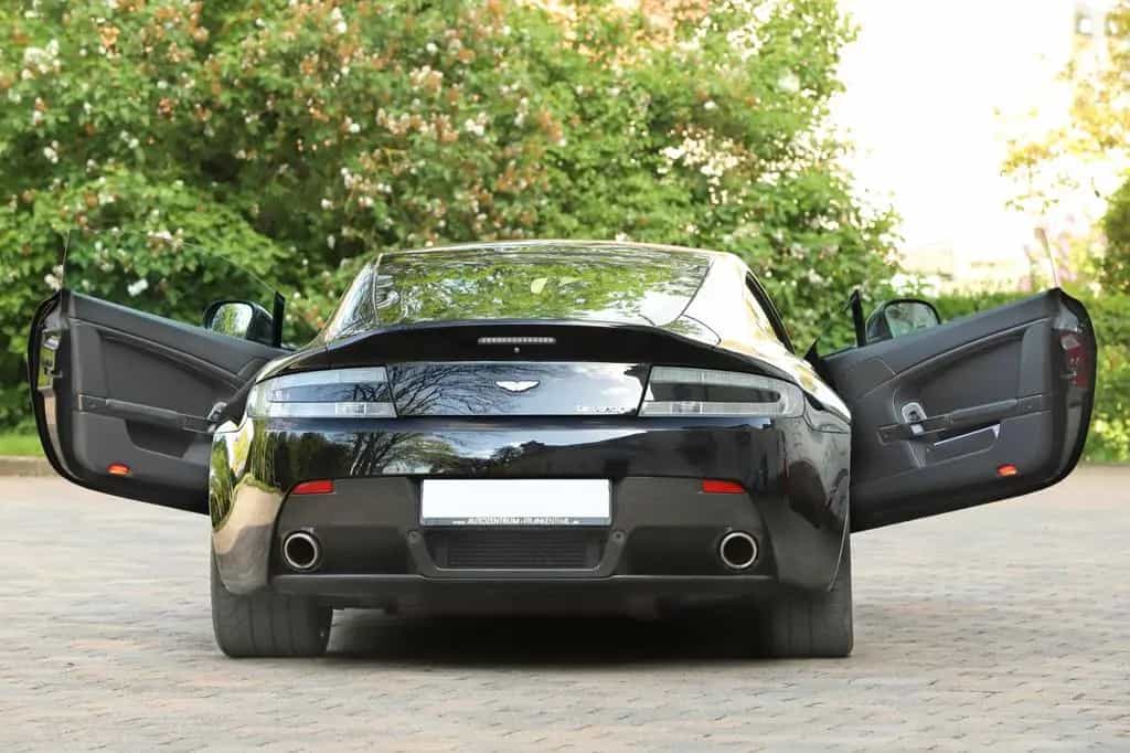 Aston Martin V12 Vantage - aus priv. Sammlung - Inspektion NE 10/2009-photo-4